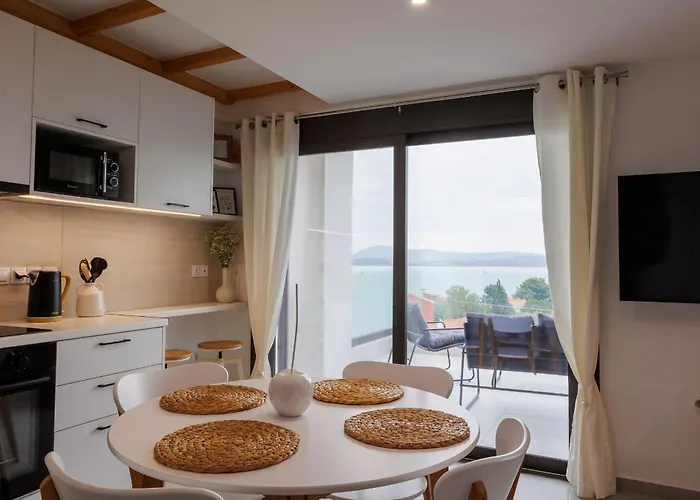 Phos Maisonettes Lefkada * Nikiana