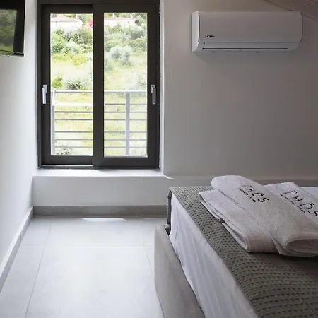 Phos Maisonettes * Νικιάνα