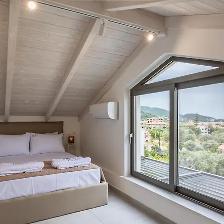 Phos Maisonettes Apartment *