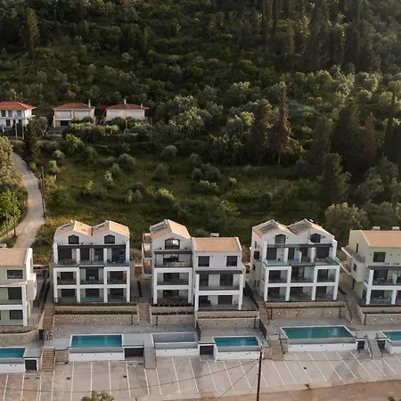 Phos Deluxe Maisonette Apartmán Nikiana