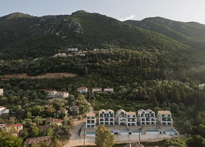 Phos Deluxe Maisonette Apartmán