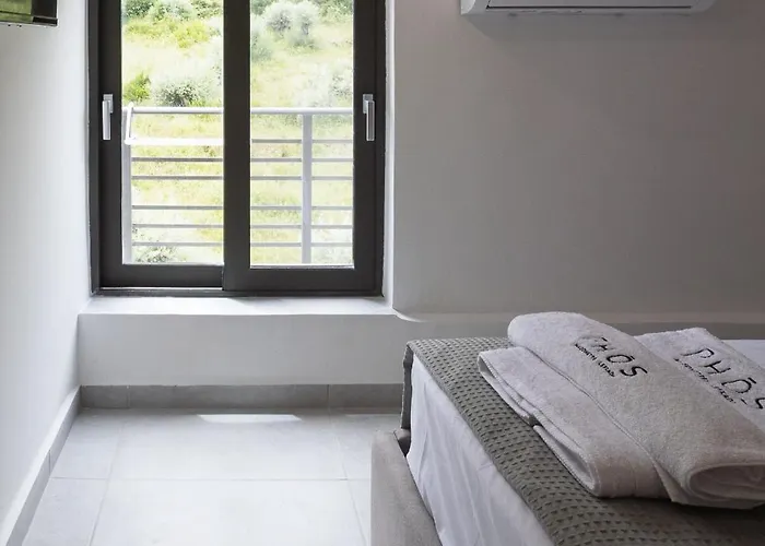 Phos Deluxe Maisonette * Nikiana