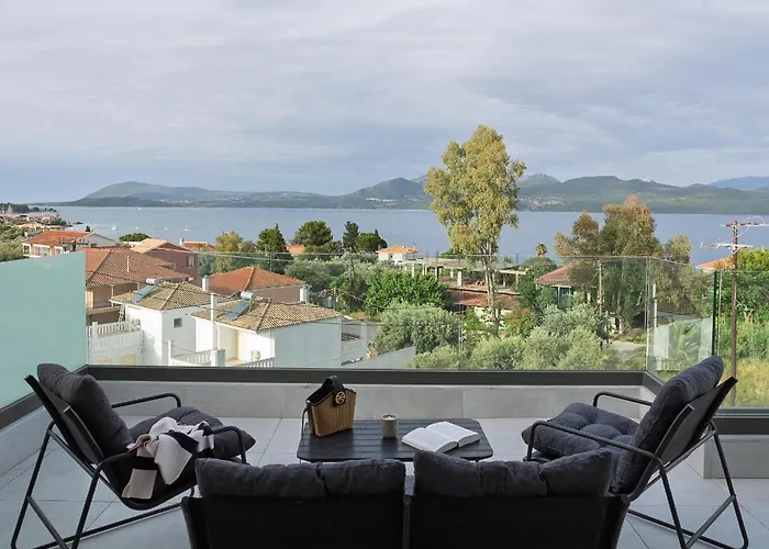 Phos Deluxe Maisonette Nikiana