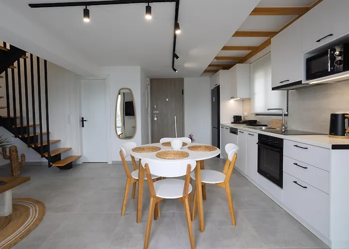 Phos Maisonettes Nikiana